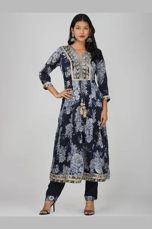 Charitra Women Floral Printed Regular Kurta with Trousers & With Dupatta