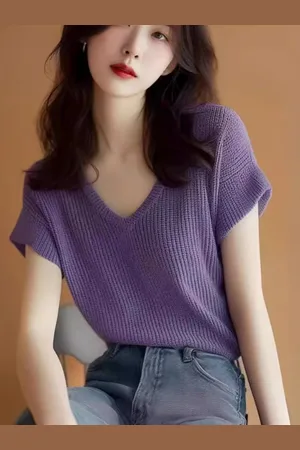 Stylecast Women V-Neck T-shirt