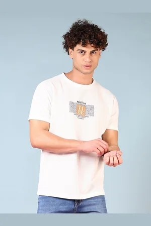 V-Mart Men Typography Printed Applique T-shirt