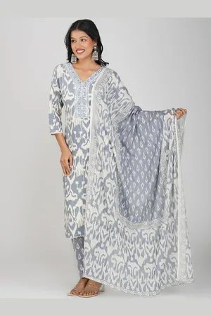 Charitra Women Floral Printed Regular Kurti with Trousers & With Dupatta