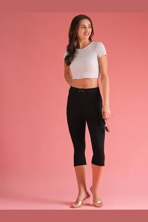 Globus Black Skinny Fit High Rise Capris