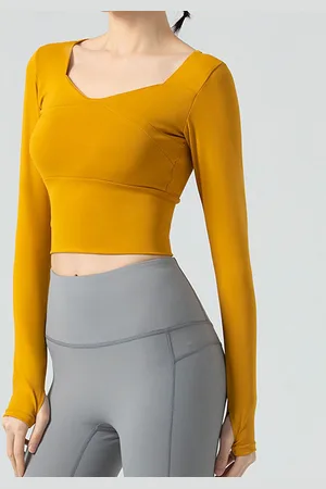 LULU & SKY Women Sweetheart Neck Fitted Crop Top
