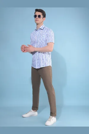 Crimsoune Club Men Classic Slim Fit Opaque Striped Casual Shirt