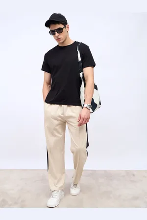 Styli Men Side Contrast Open Hem Relaxed Fit Joggers with Zip Pockets