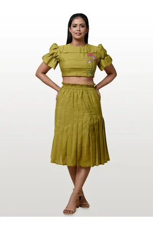 Hencemade Women Green Embroidered Pleated Co-Ord Set