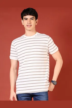 V-Mart Men Striped Pockets T-shirt