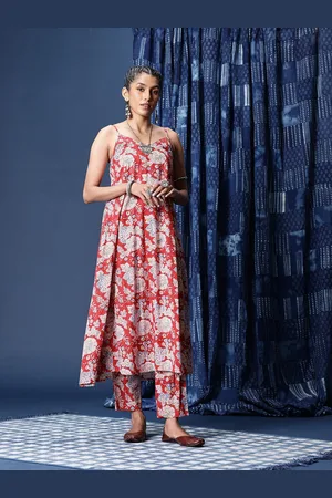 Taavi Floral Sanganeri Block Printed Pleated Pure Cotton Kurta with Trousers