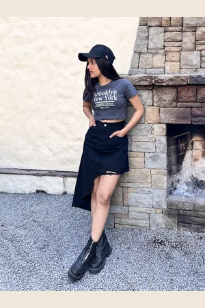 Stylecast Typography Printed Crop Top