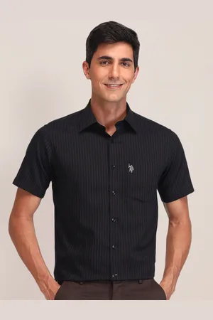 U.S. Polo Assn. Men Cutaway Collar Vertical Striped Cotton Tailored Fit Casual Shirt