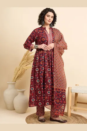 DIVASTRI Women Floral Printed Empire Kurta with Trousers & With Dupatta