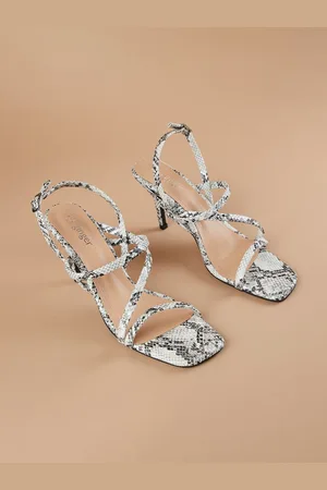 Lifestyle CODE by Lifestyle Women Textured Square Peep Toe Heels