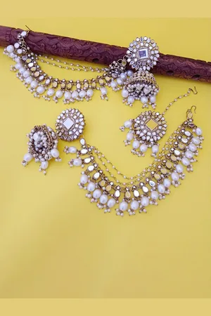 EVY Gold-Plated Contemporary Drop Earrings Kaan Chain Tikka Set