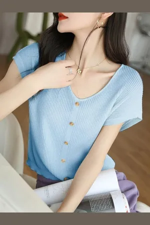 Stylecast Women V-Neck T-shirt