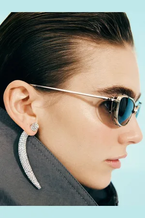 H&M Rhinestone-Embellished Claw Earrings