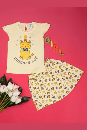V-Mart Unisex Kids Printed Top with Skirt