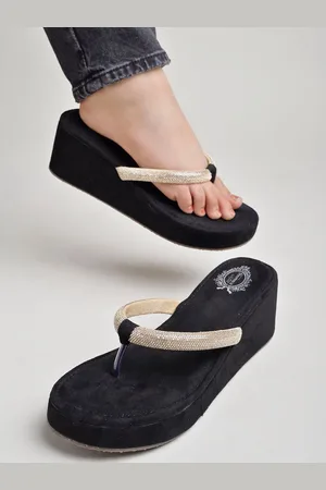 Shoetopia Women Embellished Platform Heels Sandals