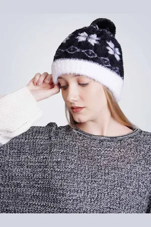 Bharatasya Women Woollen Colourblocked Beanie Cap