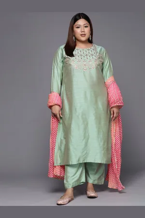 Sztori Plus Size Floral Embroidered Sequinned Straight Kurta & Trousers With Dupatta