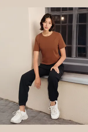 DressBerry Solid Round Neck Casual T-shirt