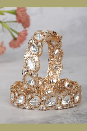 AURAA Trends Set of 2 Gold Plated Kundan Stone Studded Bangles