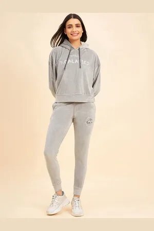 Sweet Dreams Women Hooded Neck Mid-Rise Tracksuits