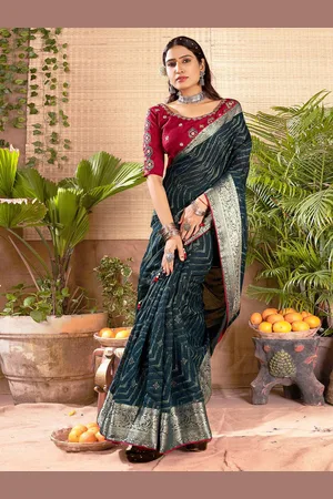 DIVASTRI Woven Design Zari Saree