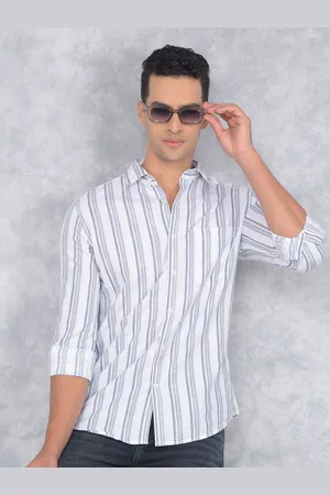 Crimsoune Club Men Smart Spread Collar Vertical Striped Cotton Slim Fit Casual Shirt