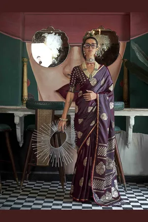 DIVASTRI Woven Design Zari Satin Saree