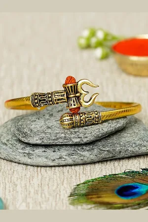 eCraftIndia Gold-Toned Designer Trishul Kada & Roli Chawal Pack