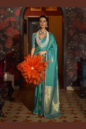 DIVASTRI Woven Design Zari Saree