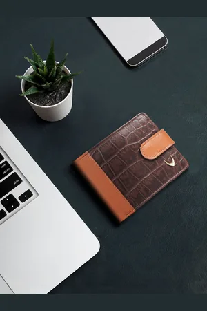 Hidesign Men Brown Croc Skin Textured Two Fold Wallet