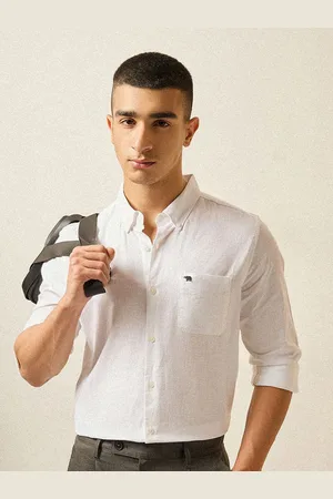 The Bear House Men Slim Fit Opaque Casual Shirt