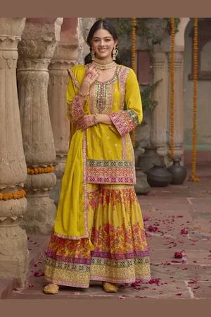 AUTUMN LANE Women Floral Embroidered Regular Sequinned Kurti with Sharara & With Dupatta