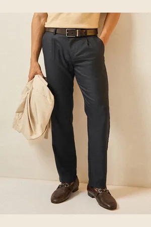 The Bear House Men Mid-Rise Regular Fit Pleated Formal Trousers