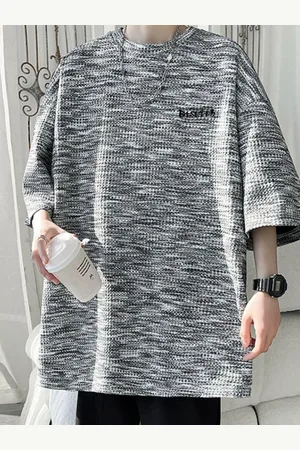 Stylecast Men Drop-Shoulder Sleeves Monochrome T-shirt