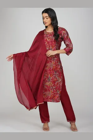 Charitra Women Floral Printed Regular Kurta with Trousers & With Dupatta