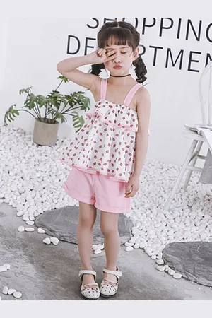 LULU & SKY Girls Printed Top with Shorts