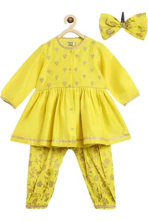 Tiber Taber Girls Yellow Embroidered Kurta Set With Bow Hairclip