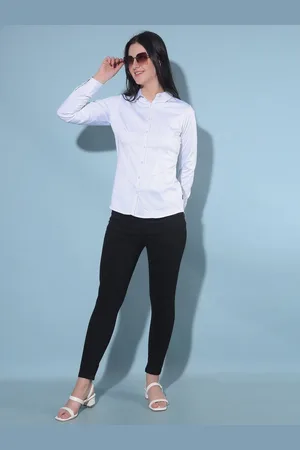 Crimsoune Club Classic Slim Fit Long Sleeves Spread Collar Opaque Casual Shirt