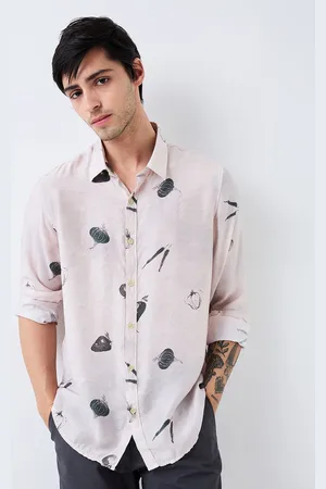 SPYKAR Men Spread Collar Conversational Printed Casual Shirt