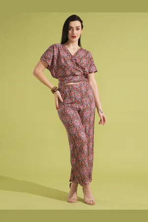 Globus Floral Printed V-Neck Top With Trousers