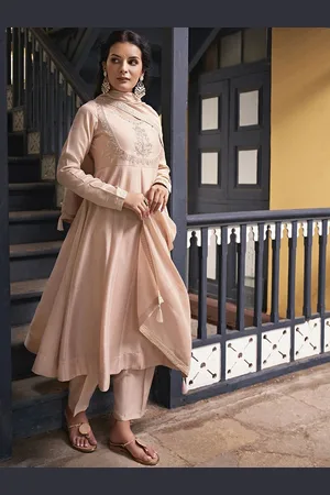 Colors  of Earth Women Embroidered Regular Thread Work Kurta with Trousers & With Dupatta
