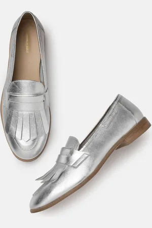 Kenneth Cole Women Leather Loafers With Cut-Out Details
