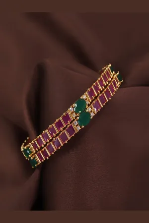 I Jewels Set Of 2 Gold-Plated AD-Studded Bangles