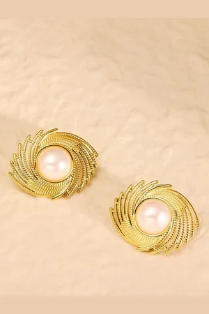 DressBerry Oval Studs Earrings