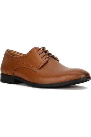 Bata Men Textured Round Toe Formal Derbys