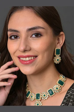 SOHI Gold Plated Stone Studded Jewellery Set