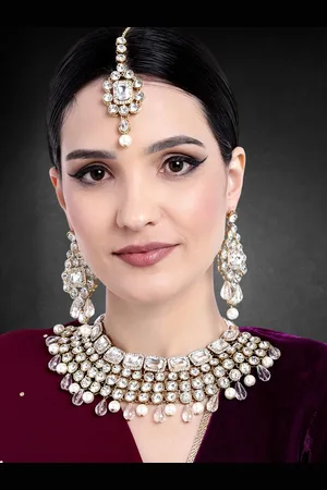Peora Gold-Plated Crystals Jewellery Set