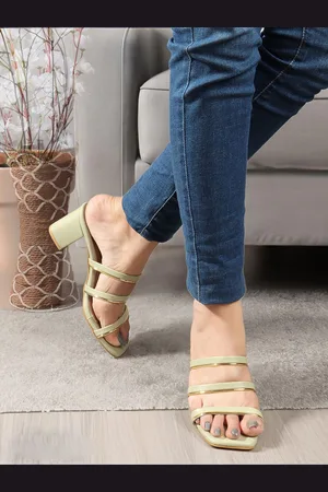 DressBerry Textured Party Block Sandals