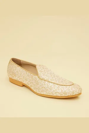 Manyavar Men Floral Patterned Loafers Mojaris